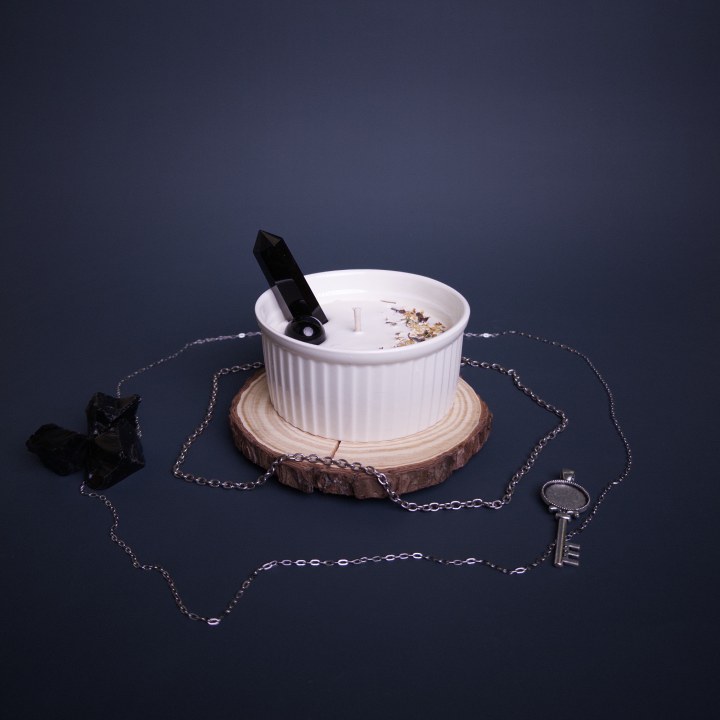Lumânare Ritualizată cu Cristale - Night Shield